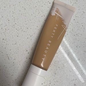 Fenty Pro Filt’r Hydrating Longwear Foundation
